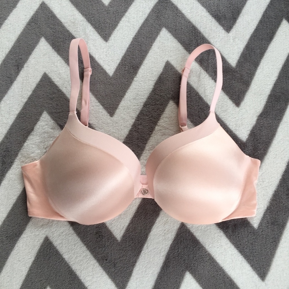 ✨Victoria’s Secret push up bra✨